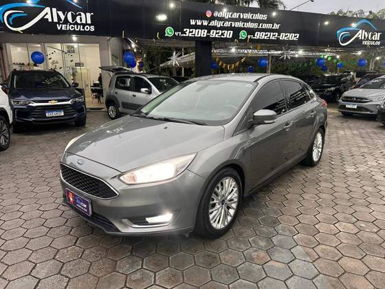 FORD FOCUS 2.0 SE PLUS FASTBACK 16V FLEX 4P POWERSHIFT FORD FOCUS 2.0 SE PLUS FASTBACK 16V FLEX 4P POWERSHIFT